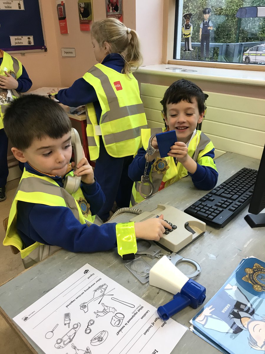 OLOWKilternan's tweet photo. Ms Callenders Snr Infants are enjoying our new Aistear theme of the Garda Station #Aistear #Garda #Community @gardainfo https://t.co/b3fZGeDMEJ