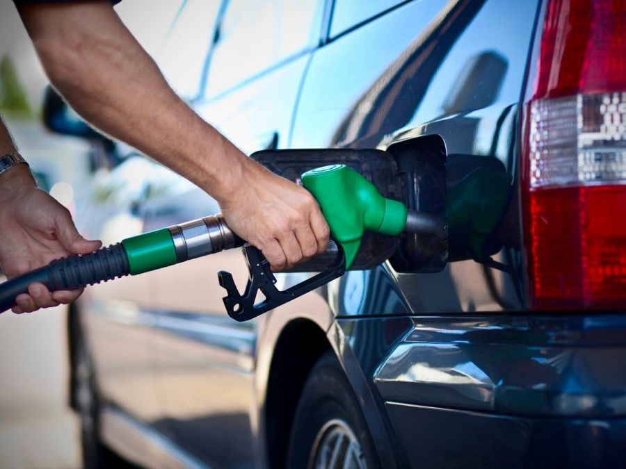 Mnogo je vozača koji nastavljaju dopunjavati rezervoar gorivom ⛽ čak i nakon što “pištolj” benzinskog creva “klikne” prvi put. Ideja vodilja ovim vozačima je da u rezervoaru ima još mesta. 🚫
buff.ly/2F9vXly