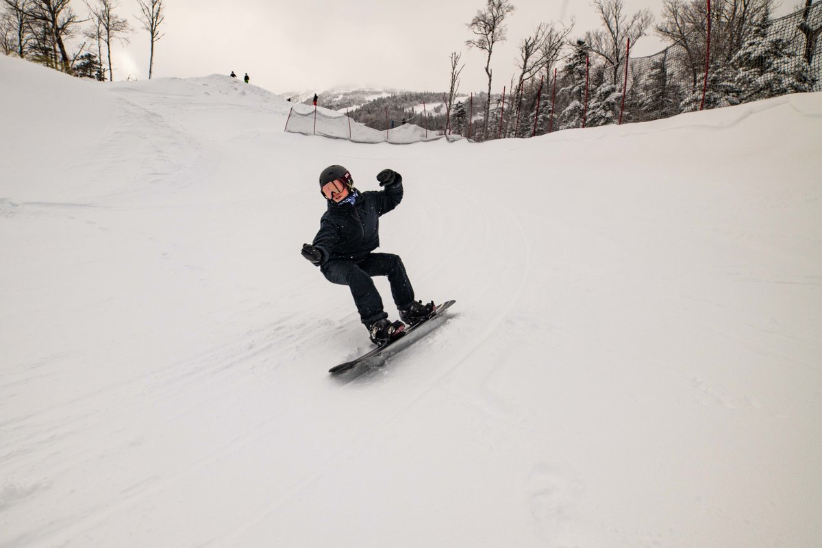 GoCVA's tweet photo. Big weekend of Boardercross &amp; Skicross racing ahead at @SugarloafMaine! The temps are cold, the course is mint, and the athletes are on 🔥🔥- see you there! #boardercross #skicross #gofast #goBigDogs https://t.co/zSd7APIGdi
