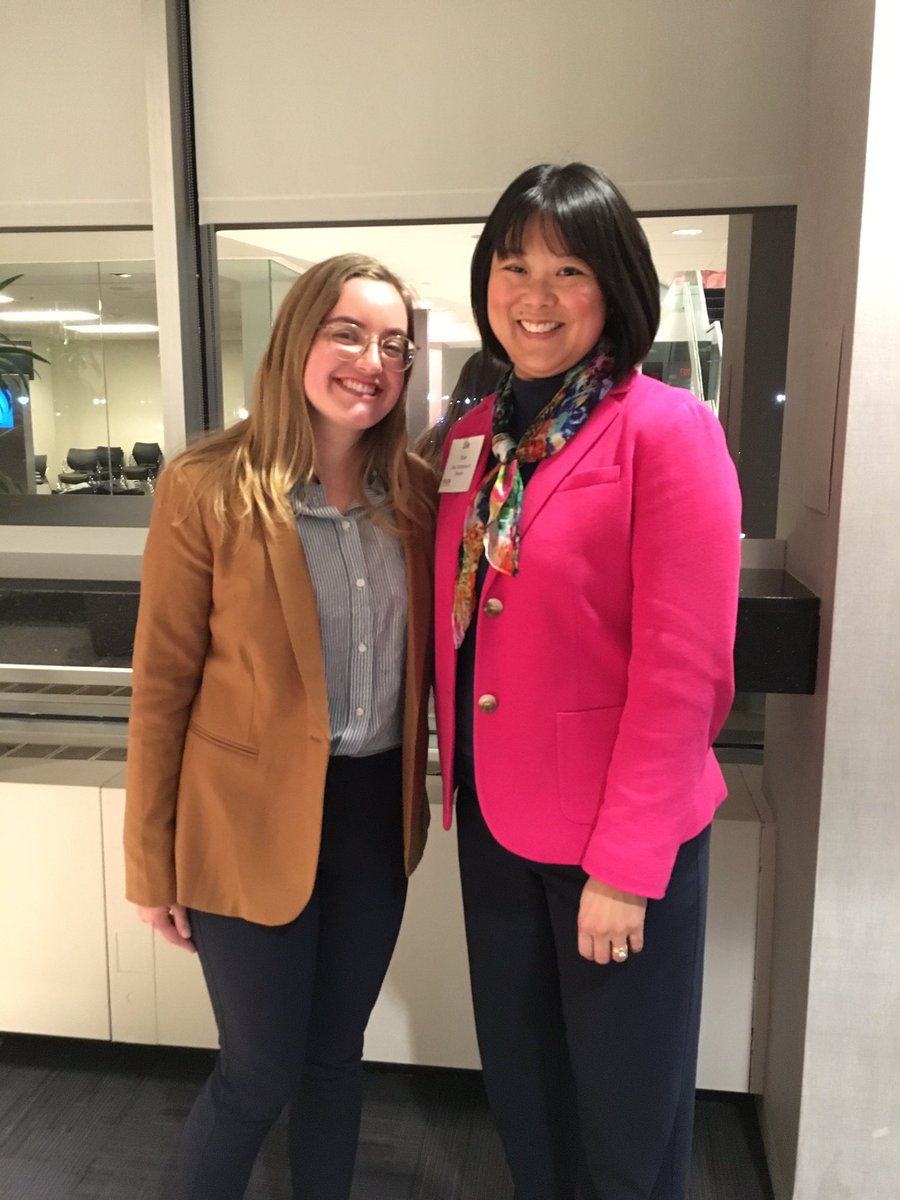 3lli3shaw's tweet photo. Thanks to @luthercollege students, @bkahbuse and Mareda (she had to leave before I got the pic) for sharing a little of their #JTerm with me. We all caught up at the #PLEN40 Leadership Connection Series and #PLENWPP networking reception. https://t.co/w6ZgPYYzzW