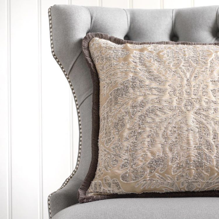 MCShowrooms's tweet image. Beautiful Belvedere from @MarvicTextiles is a sumptuous fresh take on the classic damask with a highly unusual combination of fine silk, linen and wool boucle yarns lending it a lovely, contemporary feel. #WDCDesign #interiorinspo #fabric #textiles #upholstery #interiordesign