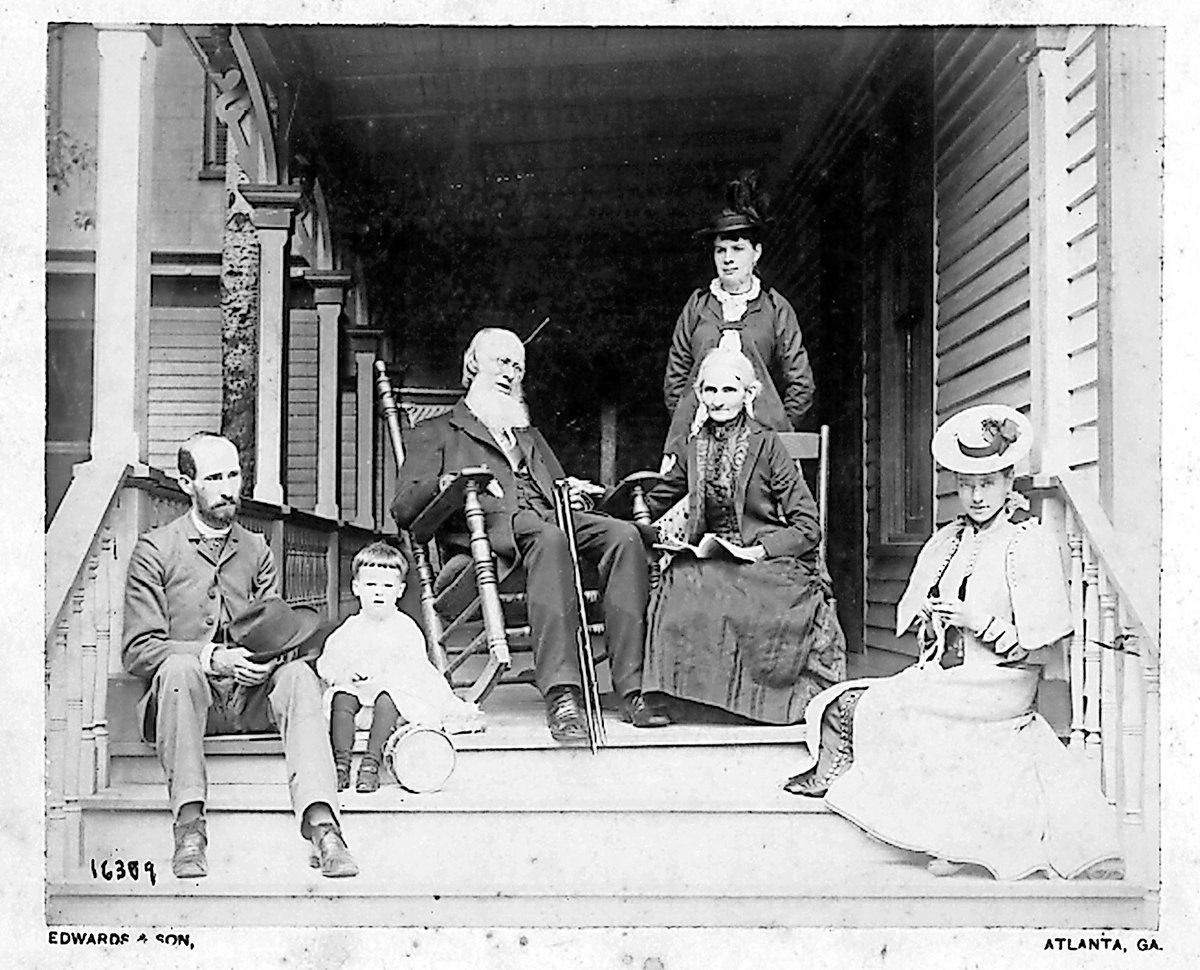 GA_OGM's tweet photo. For #NationalSiblingsDay, we thought we'd share a photo of some of the Brown siblings. Governor Brown and Mrs. Brown had 9 children together. https://t.co/ist1TVj9SP