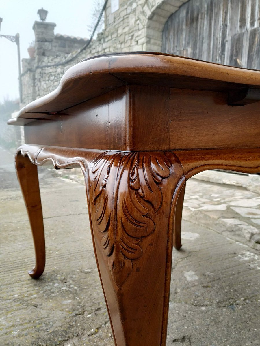 antic58BCN's tweet photo. Restauración de una mesa de comedor de nogal... https://t.co/t3HKyGQ7iG