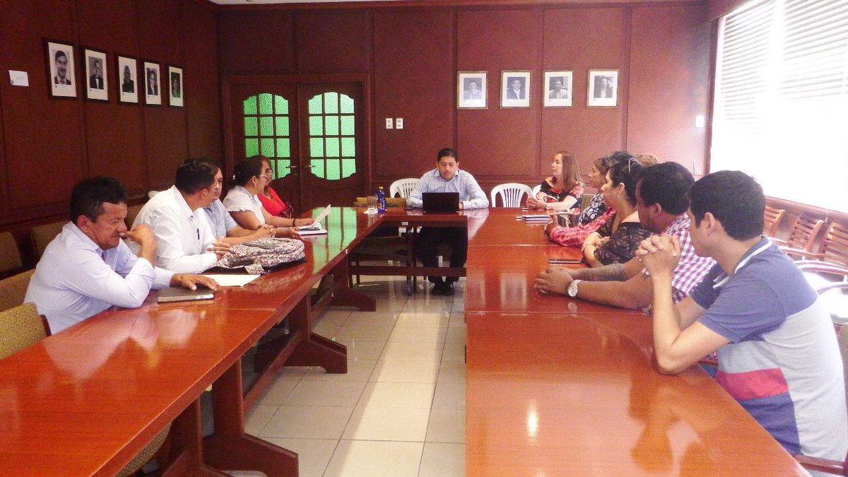 Como parte de la agenda de trabajo en Gye, mantuve también una reunión con los representantes de la Cámara de Producción Pesquera (CAPROPE), para conocer los objetivos y planes de este nuevo gremio, formado por asociaciones artesanales e industriales.