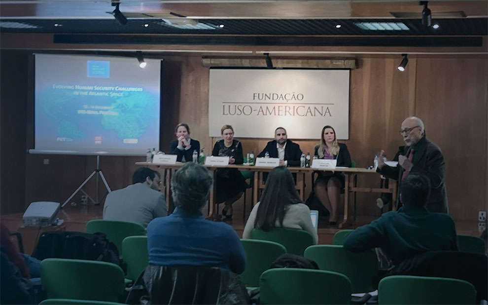 Conferência internacional discute desafios da segurança humana no Espaço Atlântico

Confira: goo.gl/hLQm9P
