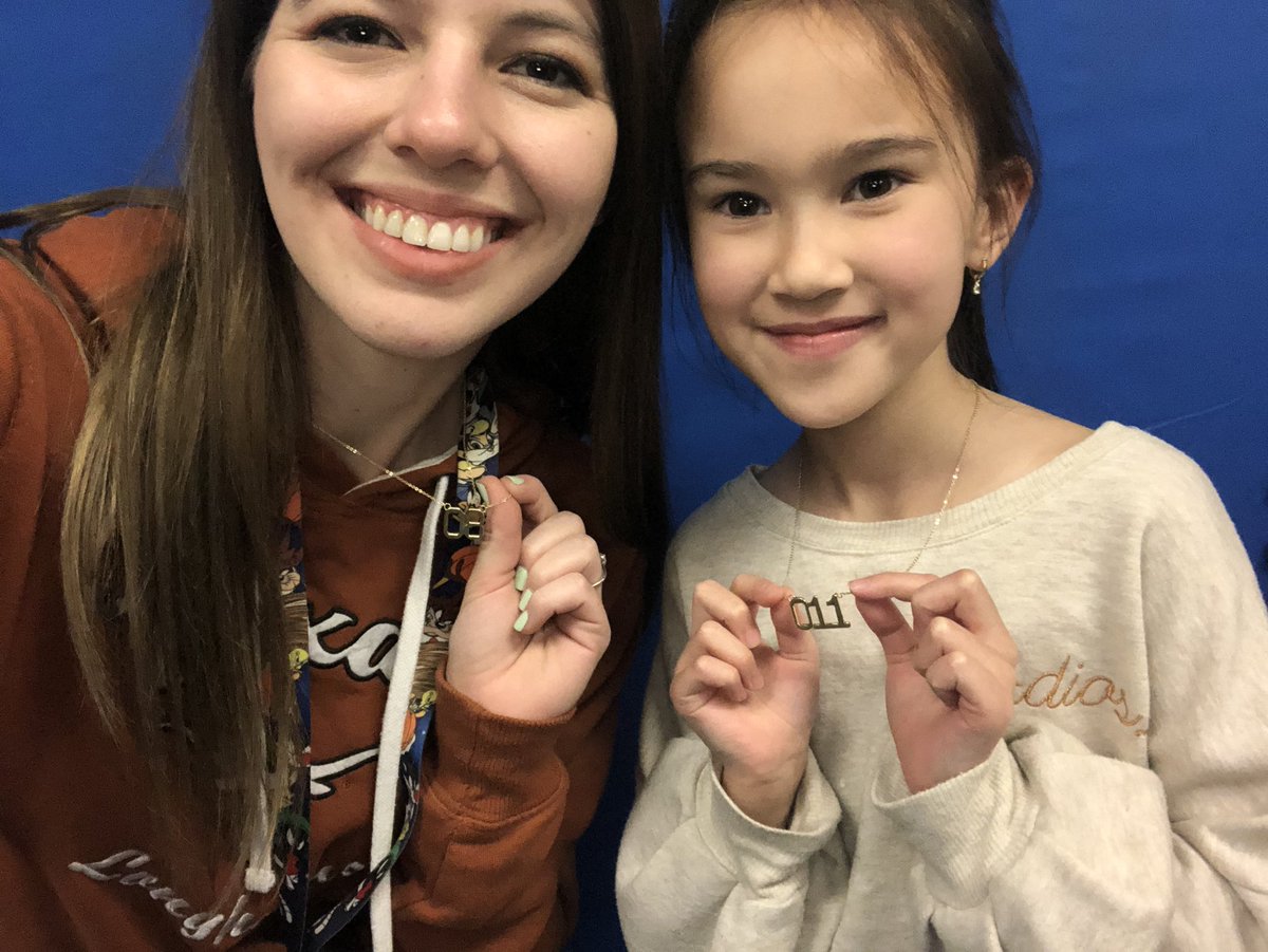 MsEmilyCole1's tweet photo. This sweet girl found out I liked one of the same shows as her before break. Yesterday she came to the office &amp; said “I have something for you!” 

I love the kindness of children! We now have matching necklaces that reference the show❤️ #TheissDreamBig #kisd https://t.co/adqUMNg5at