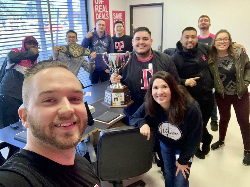 ChineaStacy's tweet photo. It was fantastic joining Dillon’s RSM meeting this morning and hearing everyone’s presentation on their 2019 business goals! #ATier #TheYearOfYou @WirelessVision @RodBaarstad @LaylaMoo18 @tubbs8808 @thatsammori @FirestoneJosh @Bmcalis https://t.co/vNbGDjthOK