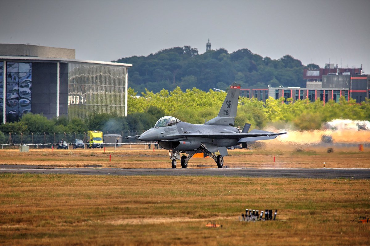 mikesaltsman194's tweet image. some more #aviationphotography @CanonUKandIE @CanonEMEApro @manfrotto_uk #fastjets #Military #F16