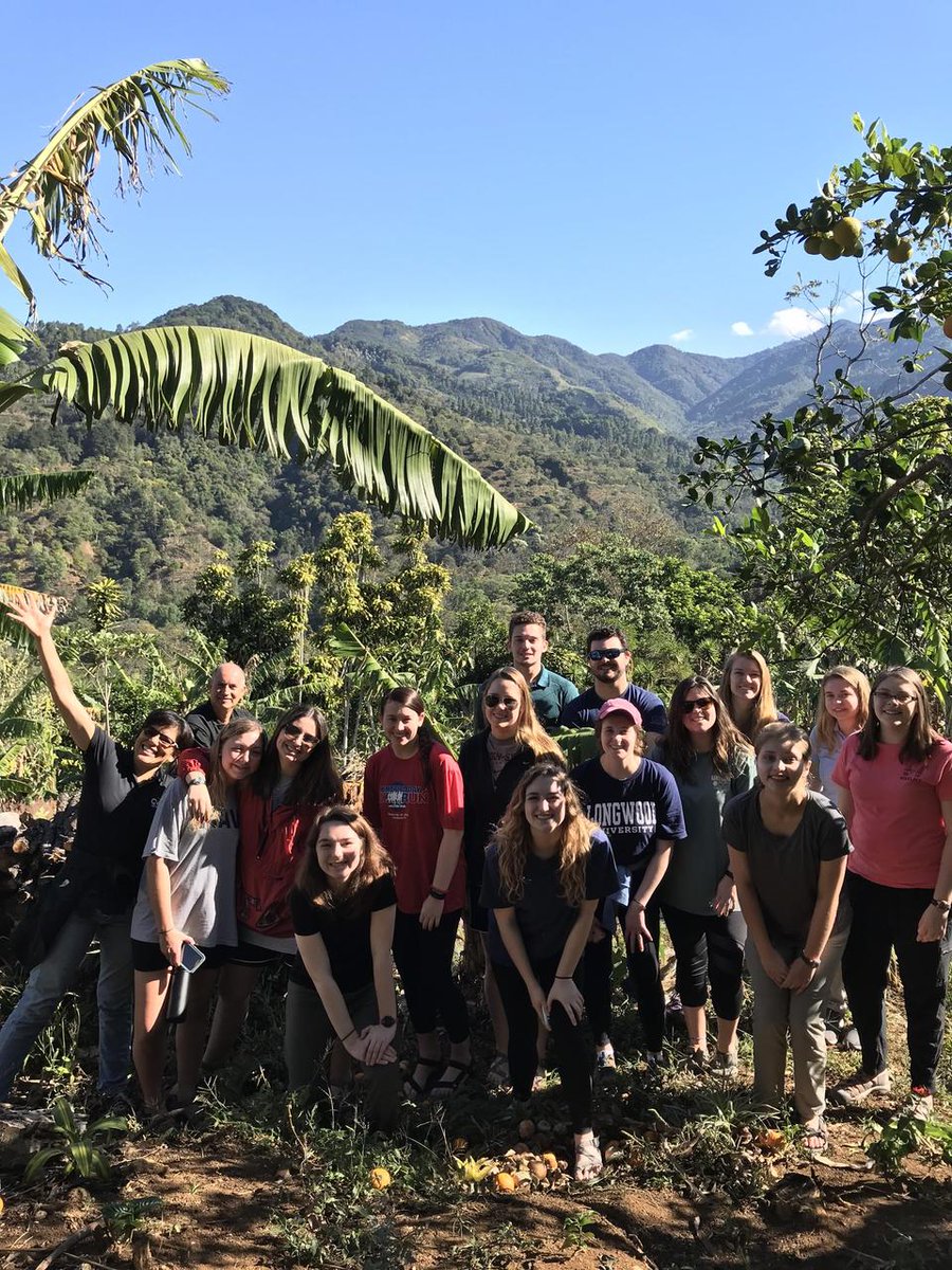 longwoodu's tweet photo. May be freezing here, but not in BEAUTIFUL COSTA RICA! These students spent the last 10 days there exploring economic development, sustainability and ecotourism with Dr. Melanie Marks. #StudyAbroad ✈️🎓 https://t.co/MIXigpBA6d