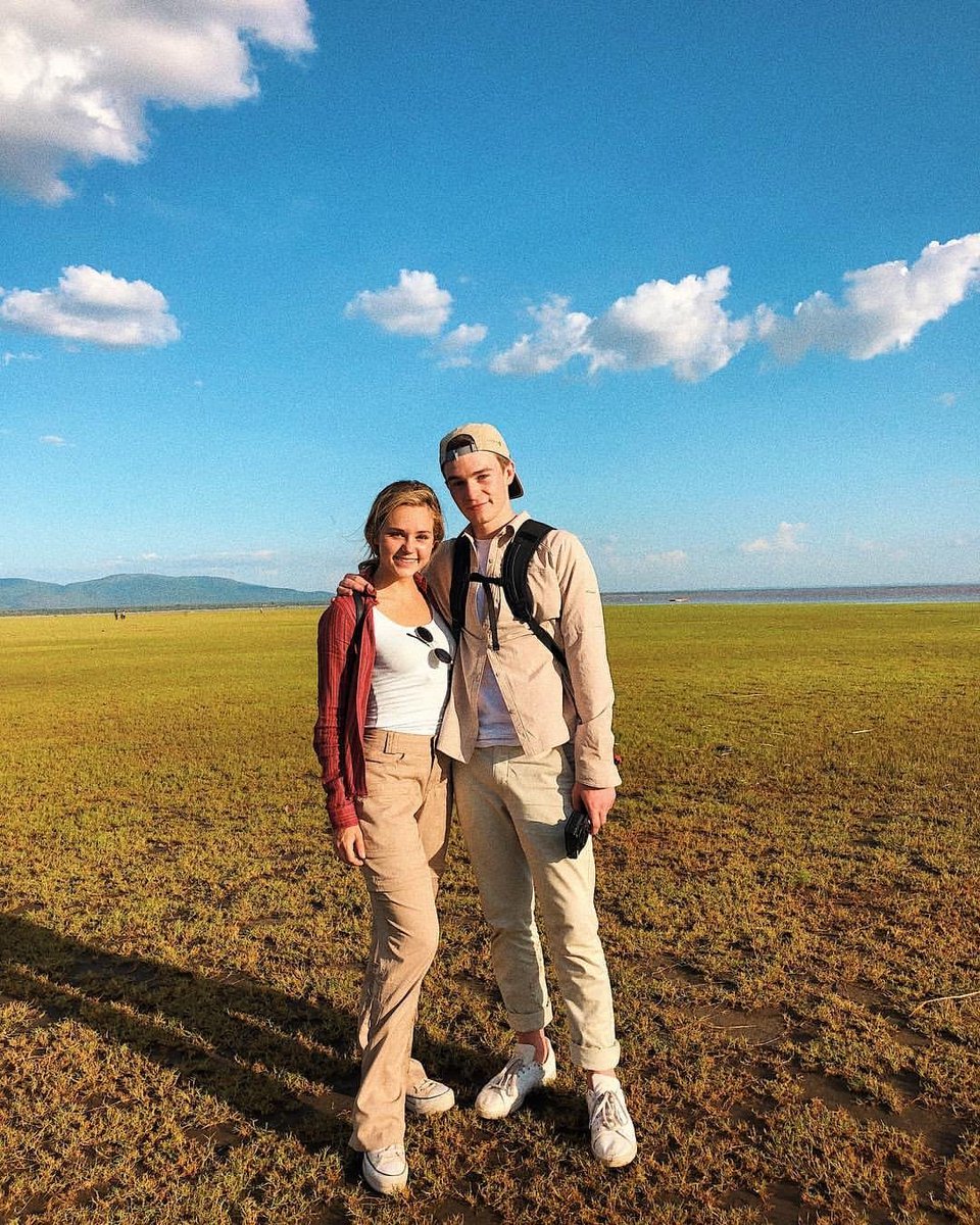 dyIansummerall's tweet photo. I love you girl (Africa) ❤️ https://t.co/z5EFzoINMP