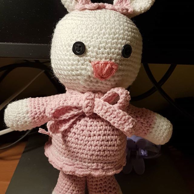 Mammybluebeads's tweet photo. Cute bunny :) #bunny #crochetbunny #instacrochet #instagod #instalike #like4like #followme #cutecrochetbunny https://t.co/ARfh7kdtt2 https://t.co/zqKkZJavYG