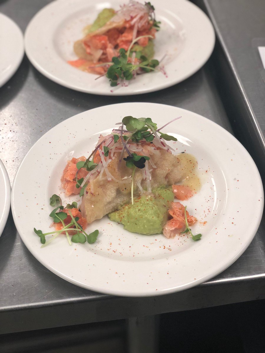 Have you ever tried Exec Chef @nedbell famous Wild BC Salom tacos? Enter to win our @DineOutVanFest contest and win two tickets to this amazing 3 course event @vanaqua #gowildbcsalmon #DOVF