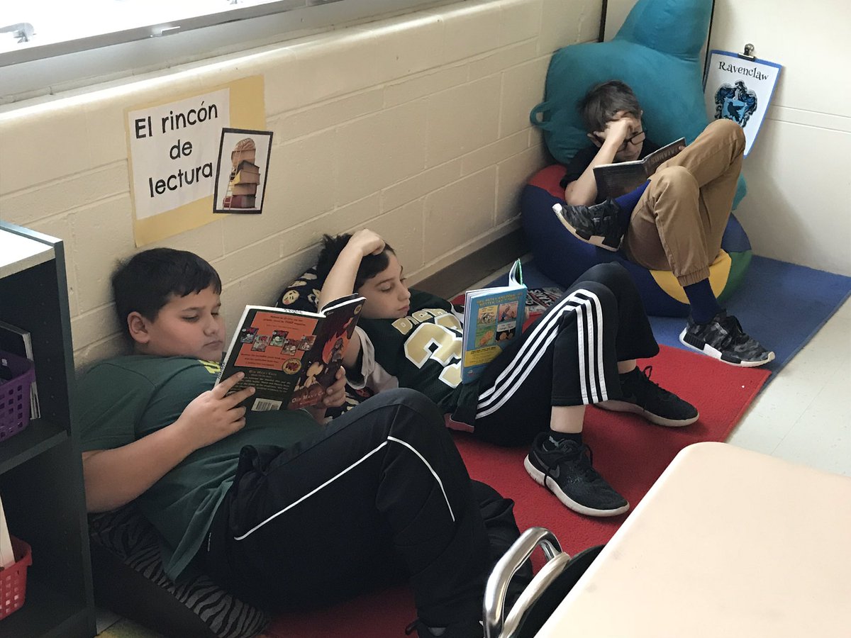 SraSigrist's tweet photo. Today we dressed like our favorite animals to kick off the school-wide Reading Challenge! ¡Hoy nos vestimos como nuestros animales favoritos para comenzar el Desafío de Lectura de toda la escuela! @oeselem #wcusd200 https://t.co/5IBApAfvhX