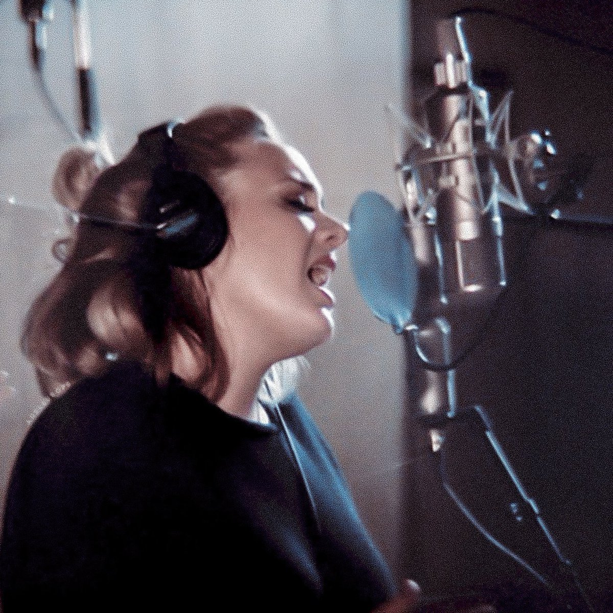 incredibleadele's tweet image. rt if you miss Adele too😭🖤