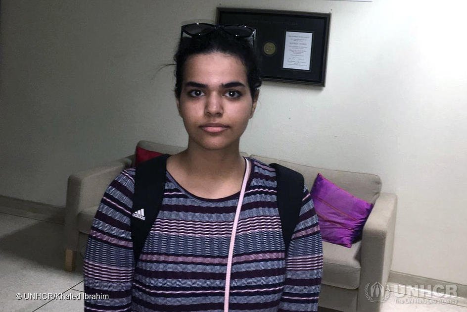 Refugees's tweet photo. In a matter of hours Rahaf al-Qunun will land in Canada as a resettled refugee.

🚨📰 Our latest announcement: https://t.co/V7bE8NV4Xz https://t.co/mt97PpiQXw