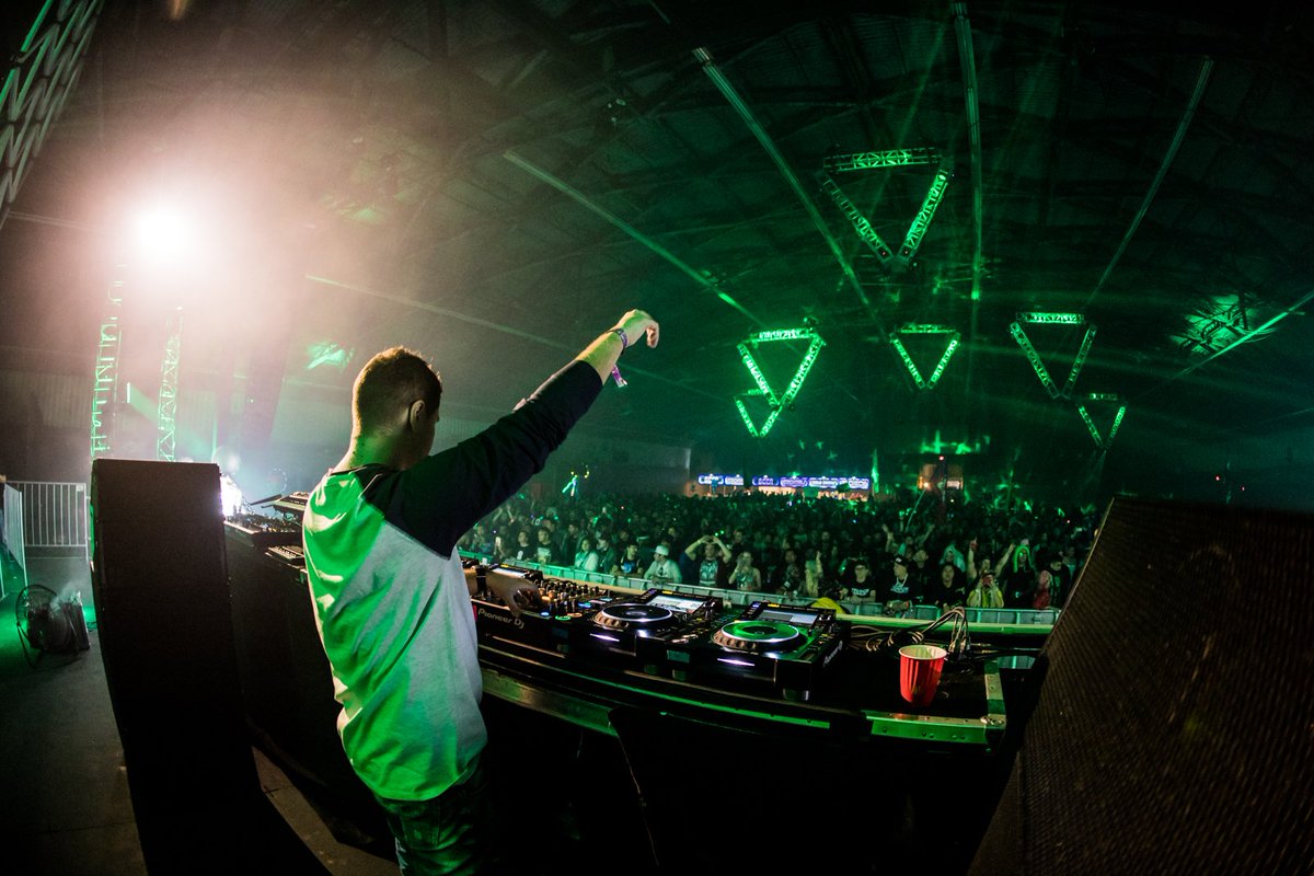 Photographer_PR's tweet photo. Welcome to #SC239 ! Tune in NOW via @diradio Epic Trance Ch > https://t.co/sfj6ioJSAQ | #SoundCasting #TranceFamily #Trance #Music https://t.co/9UGavLAD16 https://t.co/LO4FZAbXMW