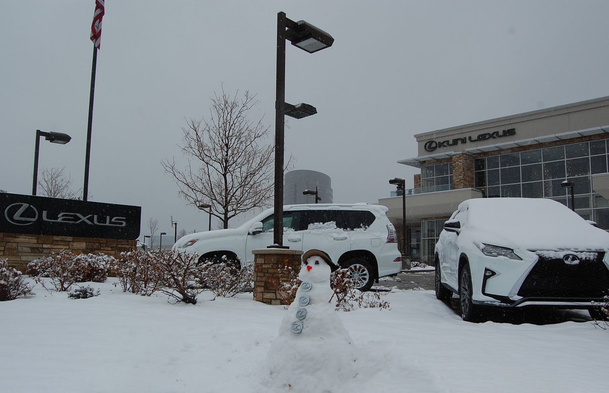 Kuni_Lexus's tweet image. BRRRRR, it's cold out there!! Chill with us at Kuni Lexus and enjoy a complimentary cup of hot chocolate or coffee! #StayWarm #LexusPlus #LexusSnowman