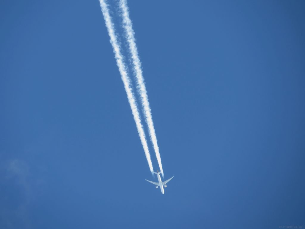 beingmyself_25's tweet photo. #Chemtrails #AerosolAssault #Aluminium #Barium #Stronthium    #Sulphuricacid #CHAFF #WeatherModification #GeoEngineering #HAARP    #Nexrad #Fallstreak #SRM #PolymerFiber #CloudSeeding 09.01.2019  #SkyOverGermany https://t.co/ceTuKUbkxz