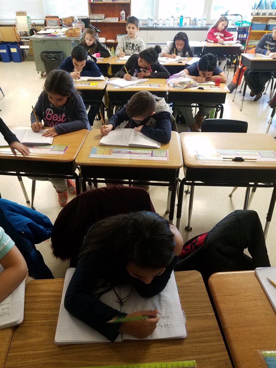 ENLmsA's tweet photo. Avid writers reacting to #Ianfilm. #thirdgrade #IntegratedENL @Carmelschools @Kent_Primary   @fundacion_ian https://t.co/jLS2ZZEh9x