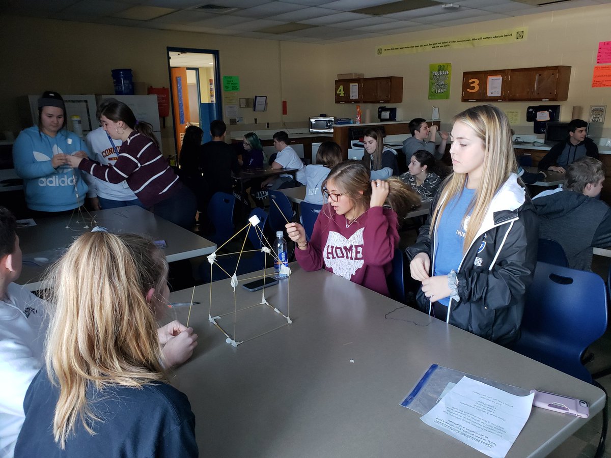 bhsmrssal's tweet photo. Spaghetti structures in fast foods. The tallest was in 3rd period with 28.5 inches!!! #salsclass #BrunswickPride #fastfoods https://t.co/xanWuMcFro
