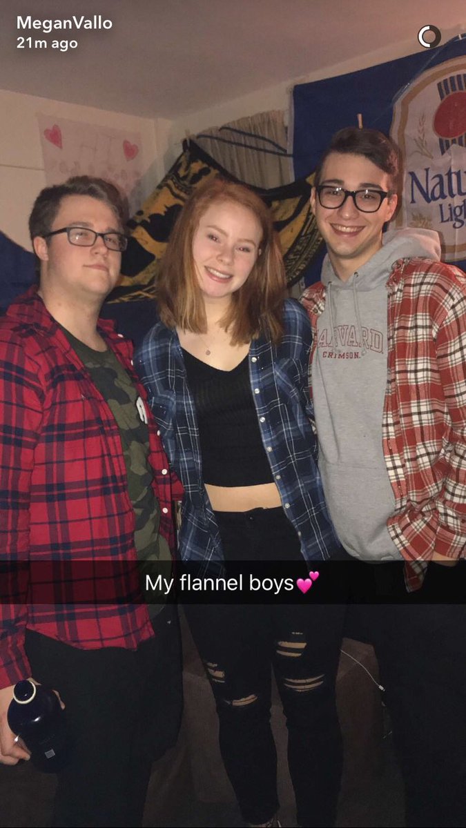 _joshface_'s tweet photo. Happy Birthday @MegVa11 Megan ! So glad to have met you freshman year, and we boutta be lit ass neighbors next year ! 🎉 https://t.co/7LsYJQW7UL