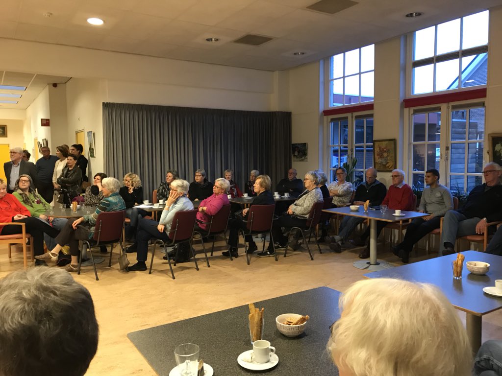 GeaHofstede's tweet photo. Nieuwjaarsreceptie #Dorpshuis #Rheden druk bezocht. Afscheid van Henk Welmers. Dank voor je inzet in de afgelopen jaren. https://t.co/YjBwVVsZl7