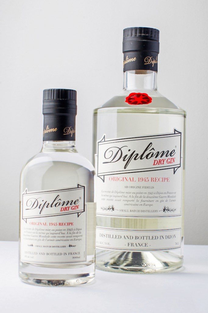 <a href="/InfoSecSherpa/">InfoSecSherpa 🏔️</a> Here is a bottle of <a href="/DiplomeGin/">Diplôme Dry Gin</a> on “Bring Your Gin to Work Day.” A little Gin 🍸 and a little France 🇫🇷 to brighten your day.