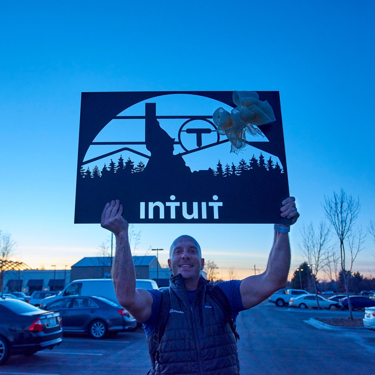 tsheets's tweet photo. Time flies when you're In-tuit! 🎉 Thank you @acce for joining us yesterday as we celebrated our one year anniversary of being part of the @Intuit family! #IntuitLife https://t.co/4HJObart36