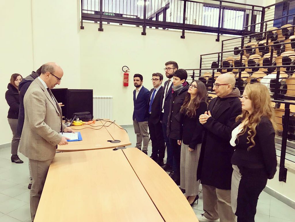 marklab2015's tweet photo. Si é conclusa ieri con la prova finale la VI edizione del Master in Marketing e Retail Management.
Congratulazioni e Auguri per un brillante futuro a tutti i discenti!
@uni_cassino #mastermrm #mrm7 #marketing #retail #marklab #unicas https://t.co/naCLxa88yV