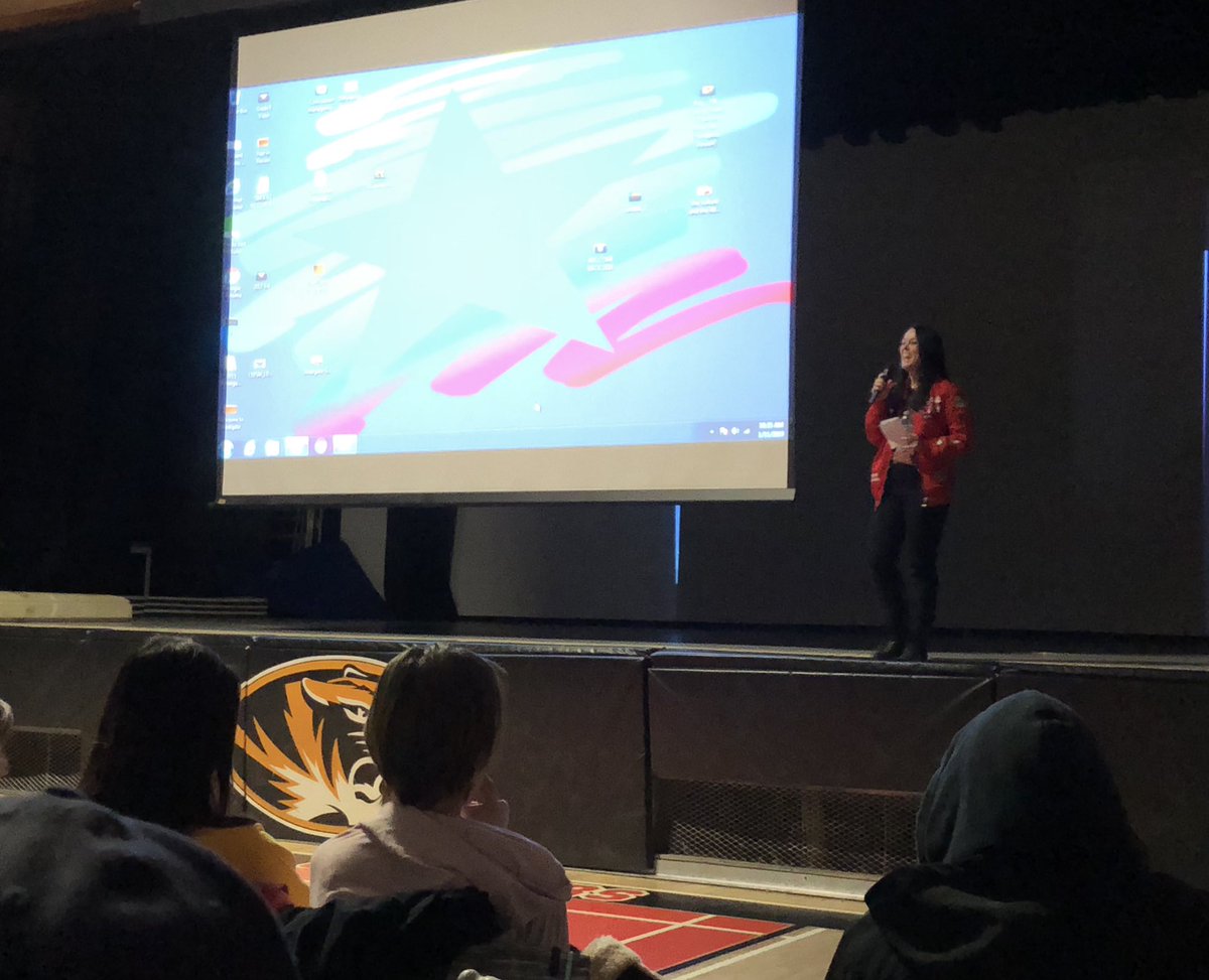 AnikaCheyenne's tweet photo. Former @LPS_Westgate student and award winning film maker Michelle Latimer @NORTHERNGRRL shares her story with @LakeheadSchools students 
Being told that you can heal through storytelling and the arts started her on this journey https://t.co/1qvnI63bAm