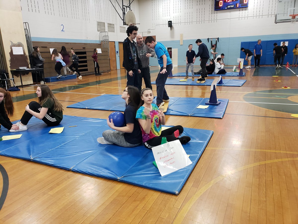 HTSDSuperBatlle's tweet photo. Another @WeAreHTSD Middle School starting the new year right! Great job @Crockett_HTSD Ss &amp; #physed Ts!
 
#htsdpride 
#HTSDdifferenceMakers #CrockettStrong 
#HTSDstrong https://t.co/Xh8gMA9WoW