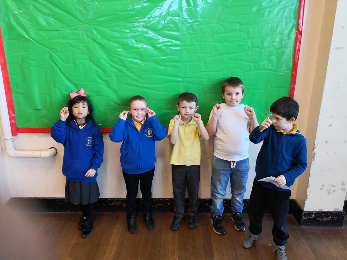 portmeadp's tweet photo. Year 2 have enjoyed creating actions for the Pie Corbett story 'The Magic Brush' with their mixed groups this week. They came up with some fantastic actions to help them remember the story including some actions from past stories, some Makaton and new ideas. #pmdpy2 #pmdplit https://t.co/ecR82sdJQh