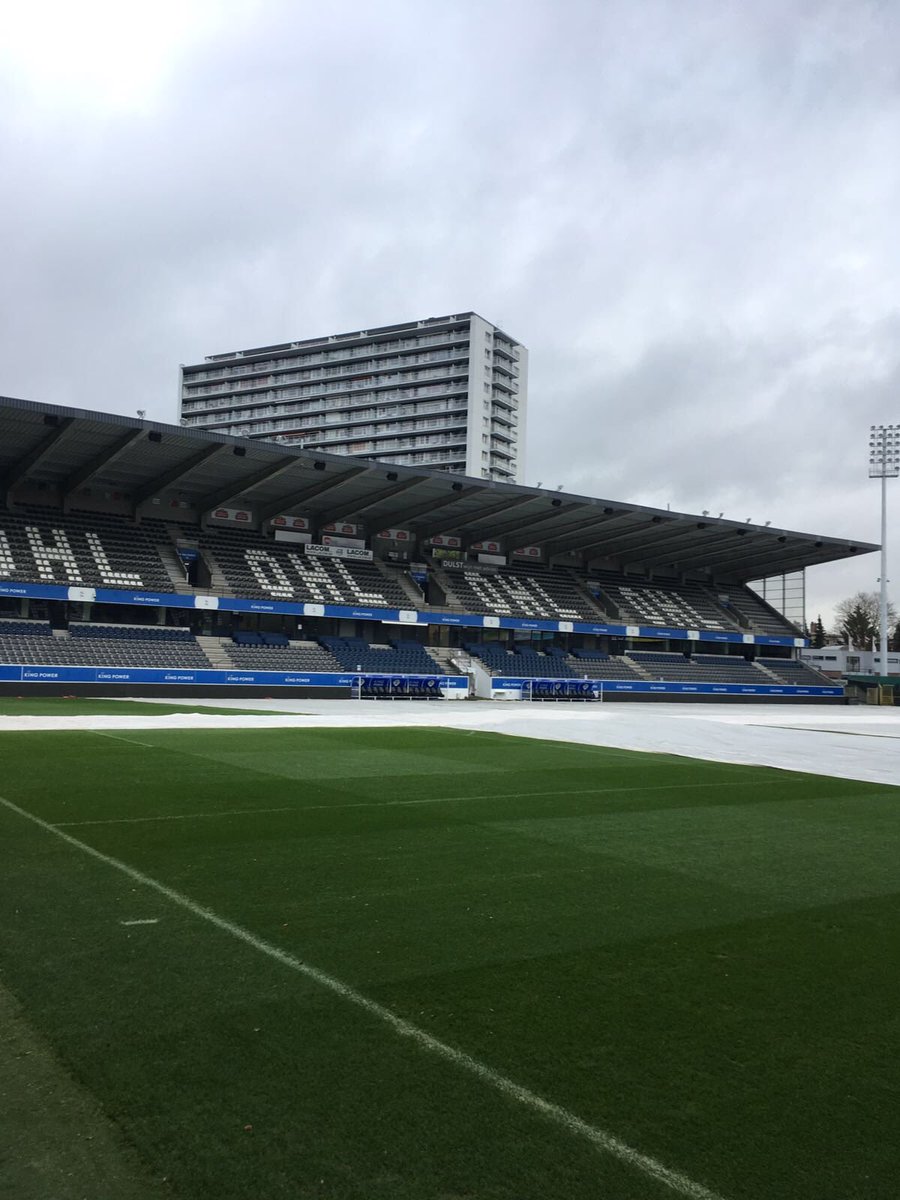 Olimakin's tweet photo. Here we go again. Sheet on for the heavy rain forecast this weekend. Before Sunday nights game v @AFCTUBIZE #sleepwell #mindatrest thanks @WimFluyt for your help again. https://t.co/2AfOAxxPHv