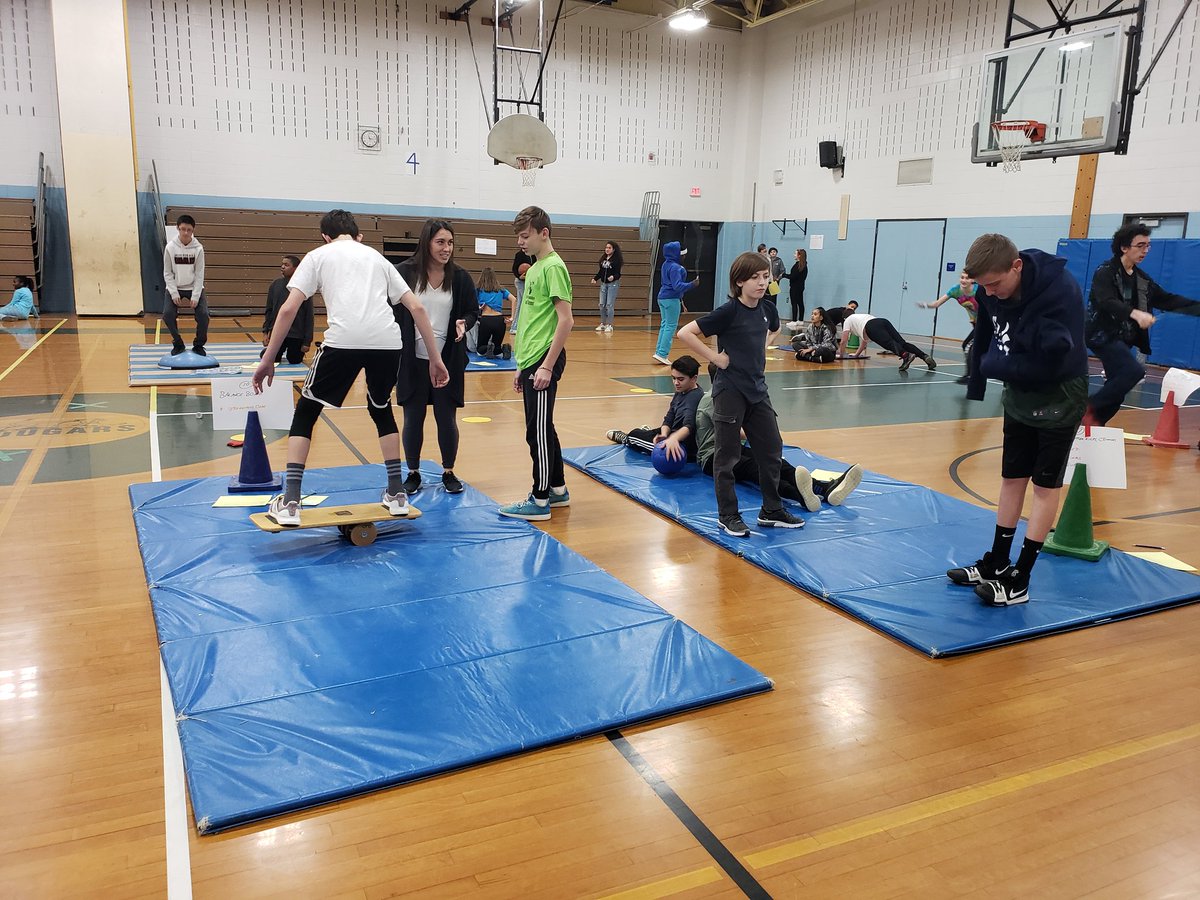 HTSDSuperBatlle's tweet photo. Another @WeAreHTSD Middle School starting the new year right! Great job @Crockett_HTSD Ss &amp; #physed Ts!
 
#htsdpride 
#HTSDdifferenceMakers #CrockettStrong 
#HTSDstrong https://t.co/Xh8gMA9WoW