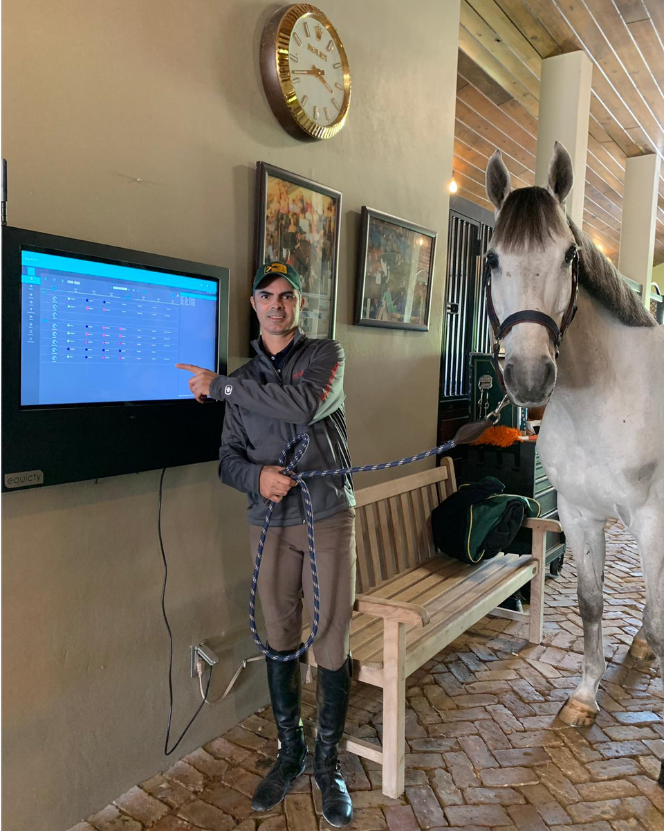 equicty's tweet photo. Olympic showjumping legend @rpessoa29 Rodrigo Pessoa just got online and will be able to follow-up and manage his stable from anywhere in the world through #@equicty ๐ง๐ท๐บ๐ธ๐ฎ๐ช๐ฅ๐ฅ๐ฅ
#rodrigopessoa #rolex #connectedstable #stablemanagement #stablemanagementsoftware #@TeamIRLEq https://t.co/G2qi2WPxnE