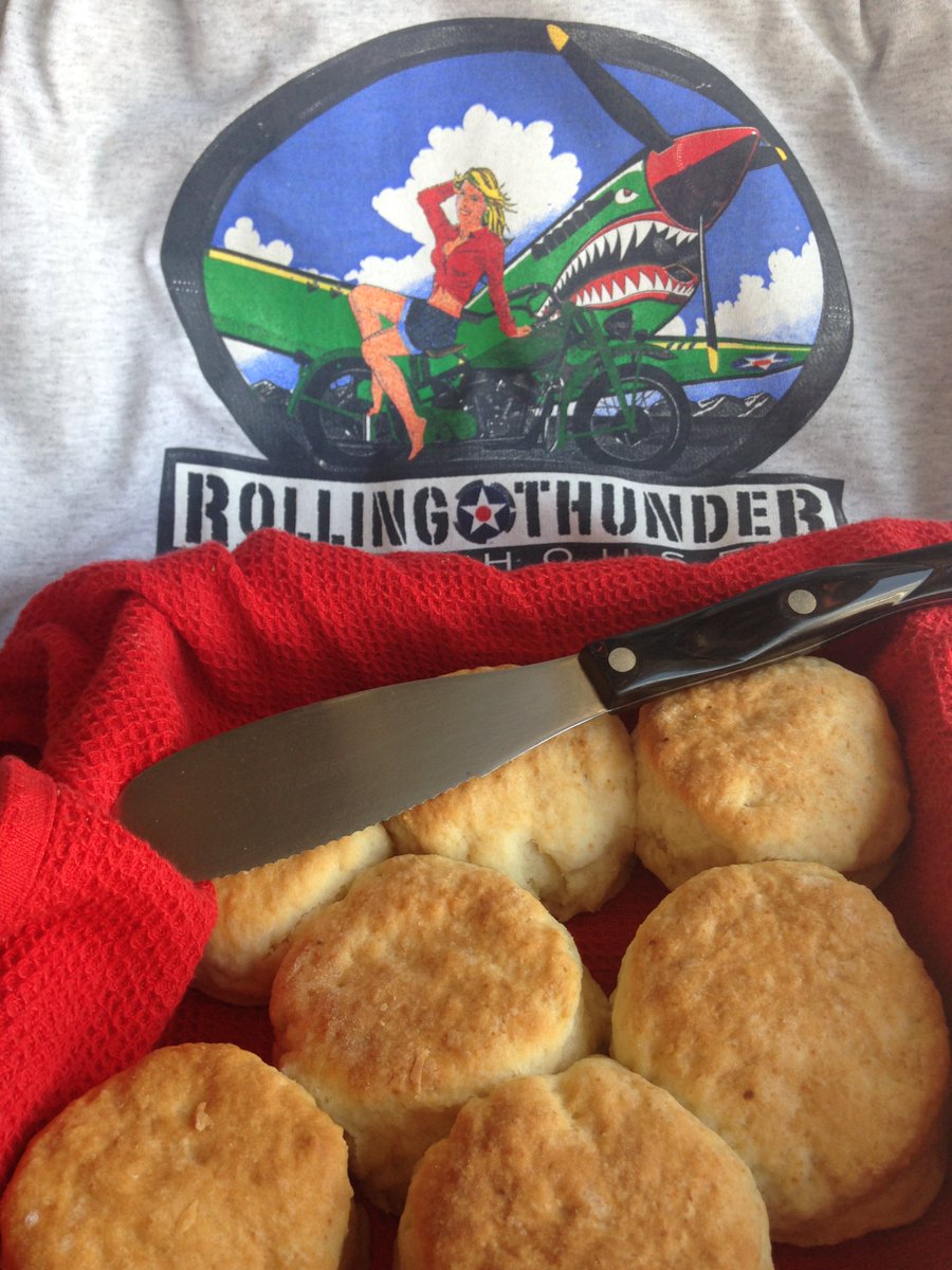 RTRoadhouse's tweet image. Freshly baked Scratch Biscuits at @RTRoadhouse this mornin&apos;. #breakfast #jonestowntexas #lagovista #FM1431