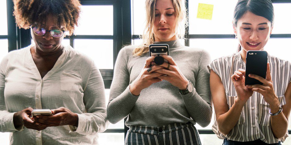 Jenny_Zale's tweet photo. Your followers don’t want to talk to a faceless organization. They want to talk to real people on social media: https://t.co/K3DMNfJoFW A guide to increasing social media engagement https://t.co/VdM4DXg8Vm