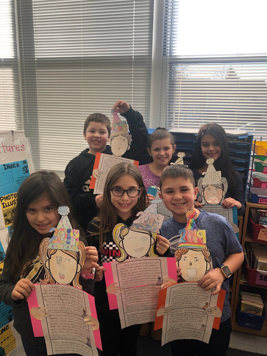 MrsSylvester3's tweet photo. Setting goals for 2019 in 3S! My class absolutely loved this writing activity! #NewYearsResolutions2019 @_RamsRock https://t.co/5X1Gzcjo9n