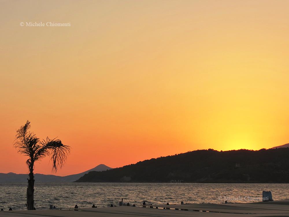 MinturnoScauri's tweet photo. che sia d'#inverno o d'#estate il tramonto a #Scauri ha sempre il suo fascino!
https://t.co/75A31aYkMb https://t.co/KW5INv4bVn