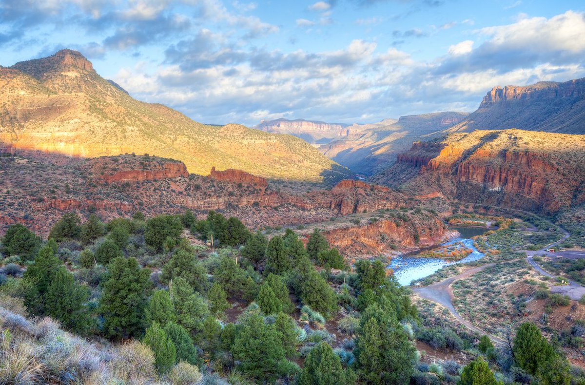DontTrashAZ's tweet photo. Who would spoil views like this? Keep trash in the garbage where it belongs. #beautiful #Arizona https://t.co/gEF4h2qZtd

(📷: Salt River) https://t.co/ouucFNYoUW