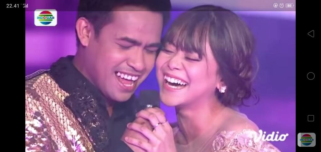AriyantiDewi6's tweet photo. Momen teromantis di HUT #24indosiarluarbiasa
#FildanDiHUT24Indosiar  @FildanDa41 https://t.co/NnmFmjhTHy