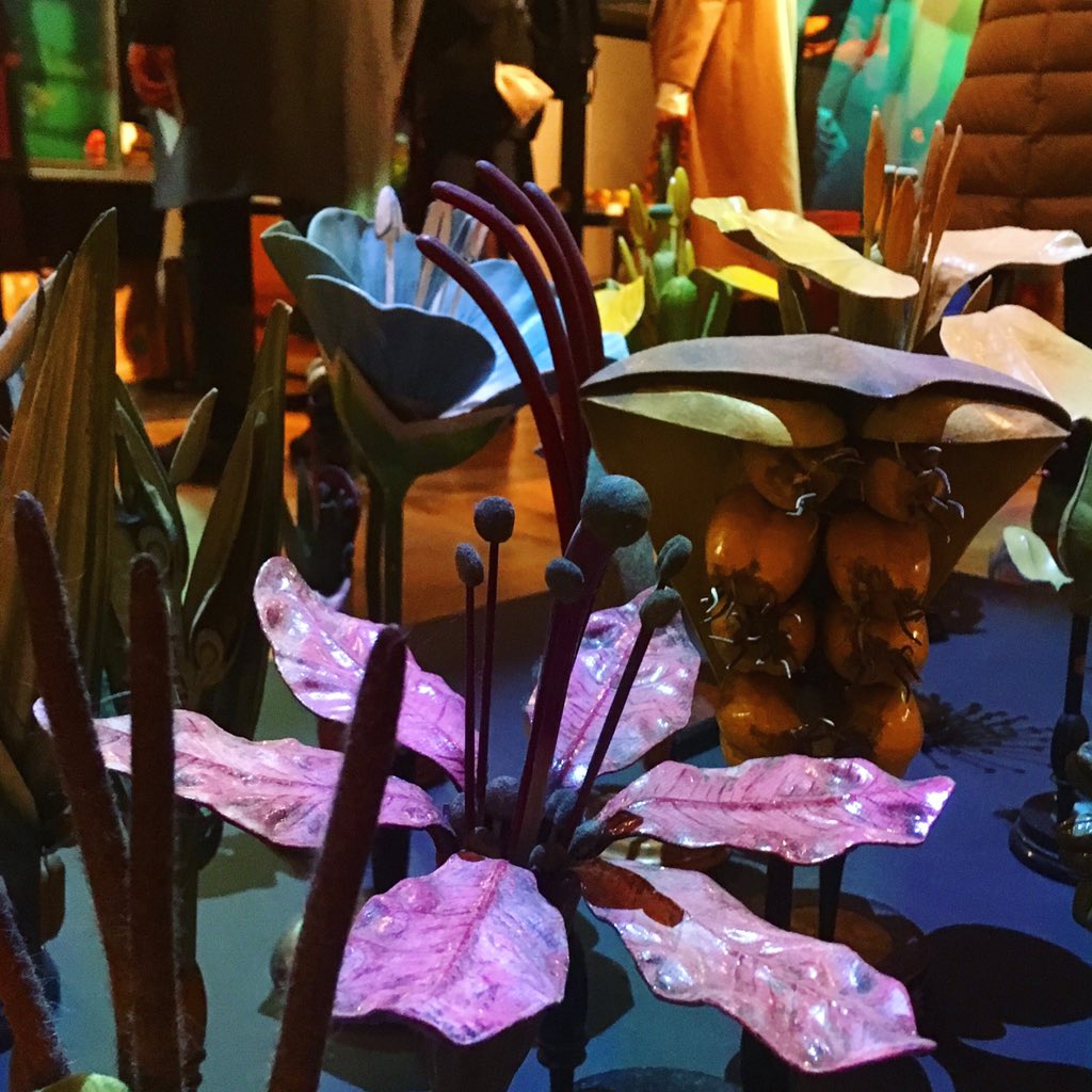 CharGruender's tweet photo. “My work is very much inspired by nature and our obsession to understand what’s around us and the aesthetic that this creates.” @salvatorarancio curator of #SurrealScience @_TheWhitechapel - So happy we managed to see his creation before it closed at the weekend @GMuscatt https://t.co/wJz3qL6i01