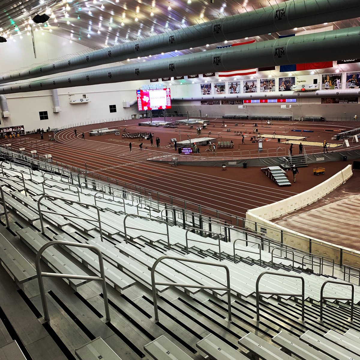 Cutter_Bernhard's tweet photo. The 2019 Indoor Season is upon us, the last time the Bearkats competed in this stadium @wtadams_deca finished 3rd at the NCAA Indoor Championships! What will they bring today?!? #bearkats #shsutrackandfield #trackandfield #adaptordie https://t.co/yyzZydNOqg