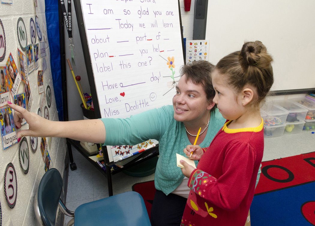 MdPublicSchools's tweet photo. Erin Doolittle, 2015 @FCPSMaryland Teacher of the Year, discusses "The Power of Community" in our latest Maryland Teacher of the Year Blog! Read more here: https://t.co/DqM0EmFqQk #TOYStories #MDTOY #teacherofthyear #community #education https://t.co/OW6EUvTbtL