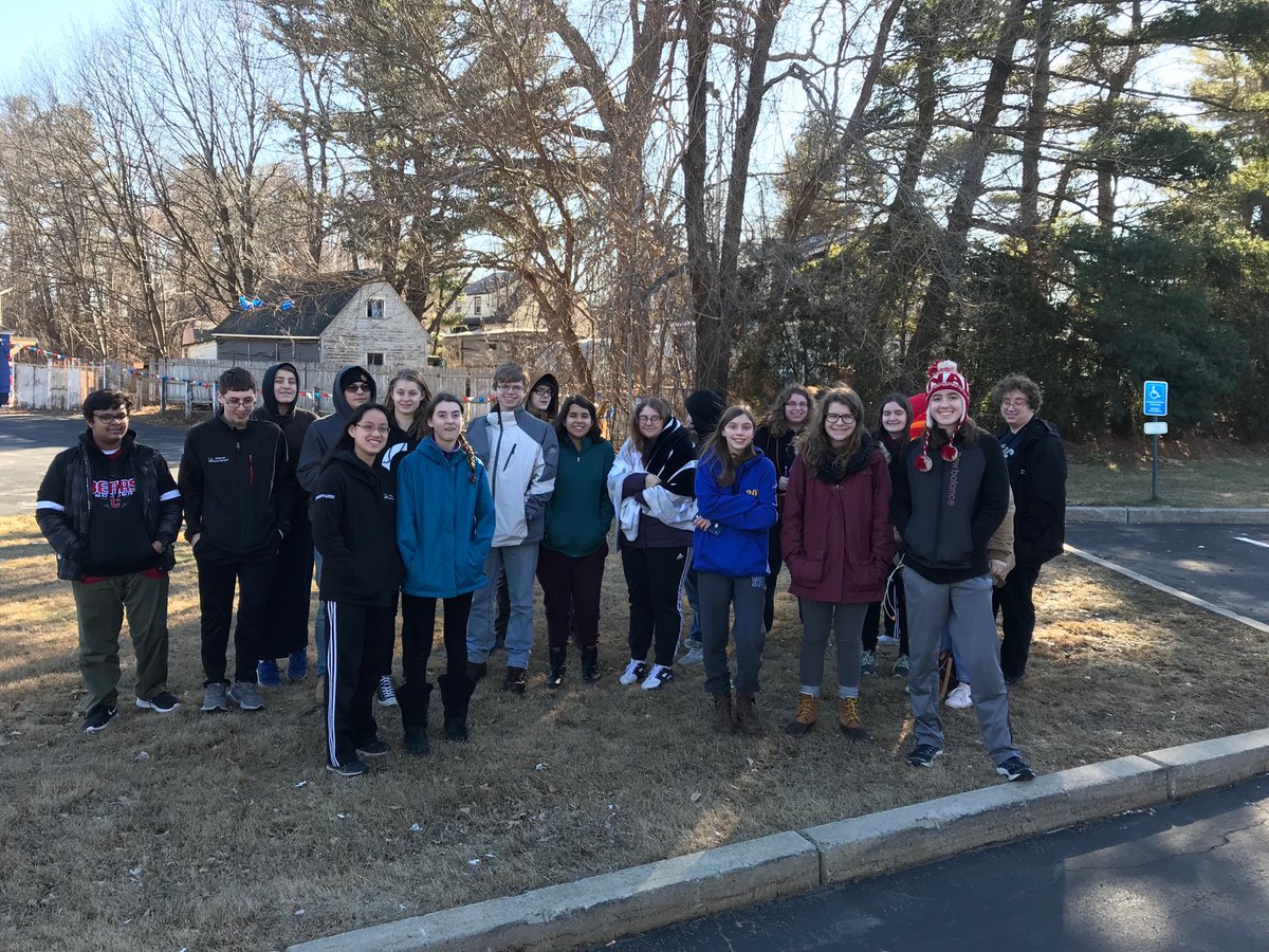 ECarpenter17's tweet photo. Science Olympiad fueling up the bus!!! MIT here we come!! https://t.co/XC62CX1PxK
