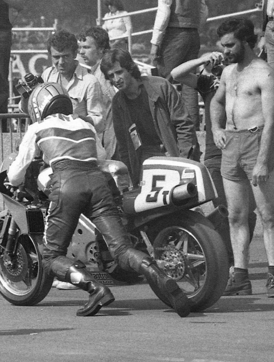 matoxley's tweet photo. Sometimes I miss the carefree days of pre-dresscode pit lanes https://t.co/z4sTXhLmrv