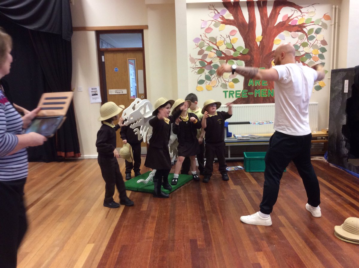 TheRichmondPri's tweet photo. Thank you to @Clevercogslearn for the wonderful learning opportunity provided to our #Year1 pupils today! #Innovatingeducation @SkegnessRotary @SkegStandard @LincsLive https://t.co/9eAPAtrPPm