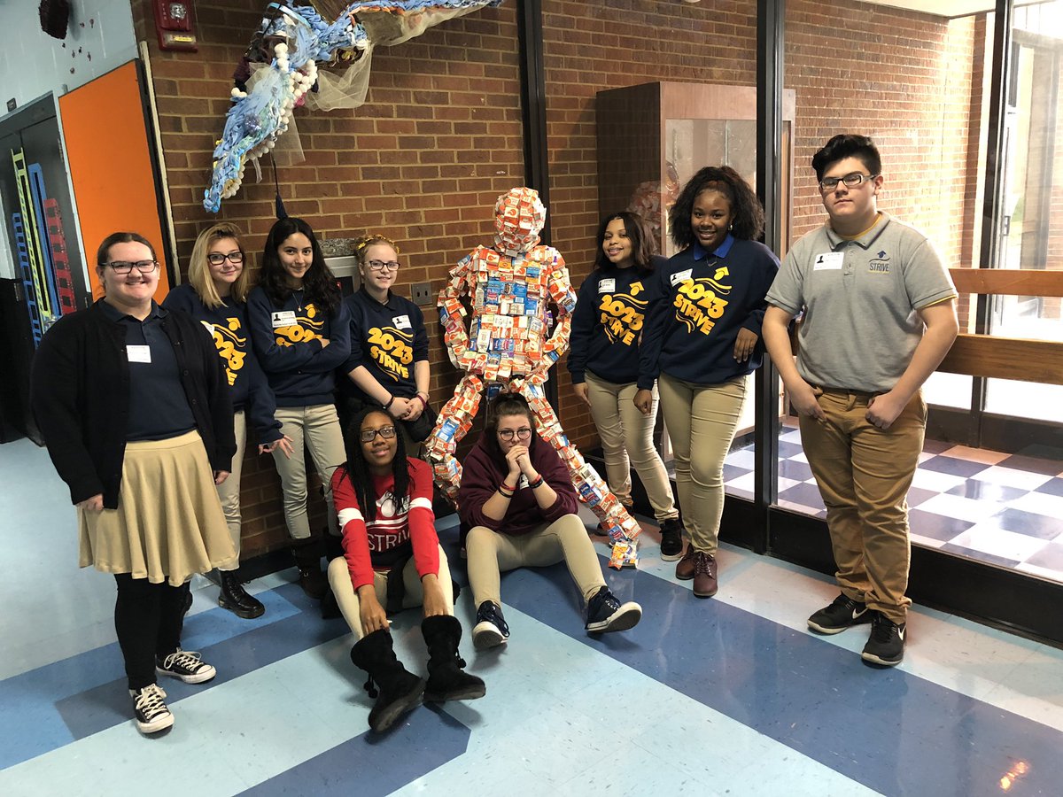 STRIVE_37214's tweet photo. Another great visit at Nashville School of the Arts. There are so many great opportunities here for artistic driven students. #strivetoHS #comestrivewithus #workhardSTRIVEharder https://t.co/MAZ4pYpa6O