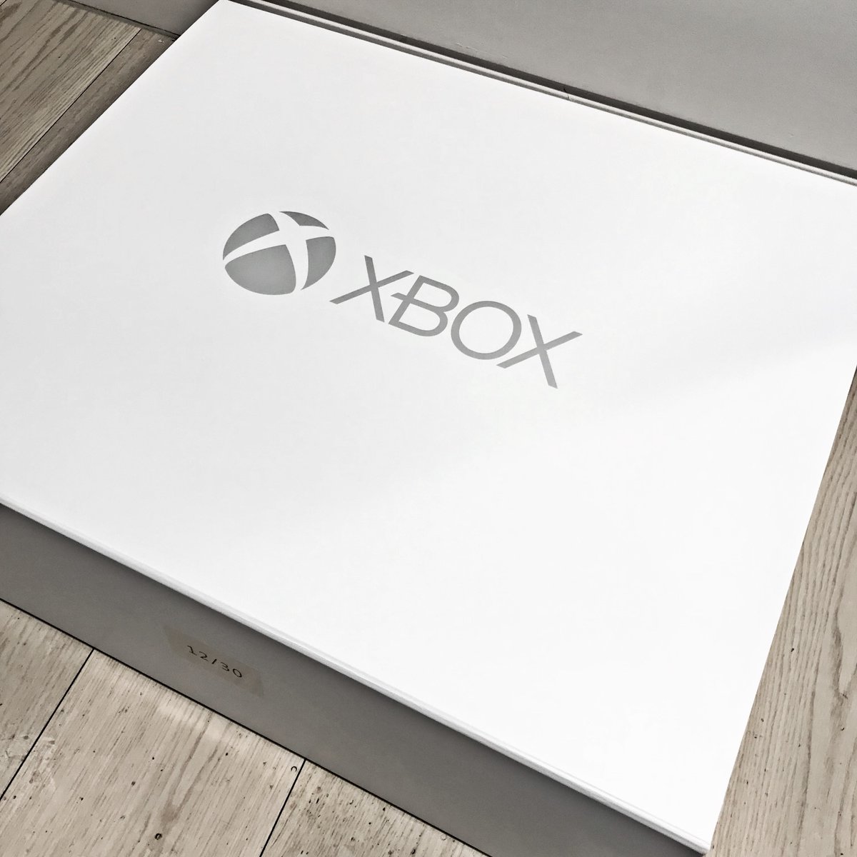 XBOX_IE's tweet photo. Prove you're the best, by repping the best. 🎮

RT + Follow to be in with the chance of winning:
- Xbox Elite Controller - White Special Edition
- @TurtleBeach Elite Pro 2 Headset
- Custom Nike Air Force Ones &amp; £100 Gift Card from @FootLockerEU https://t.co/B6T47hiD7a