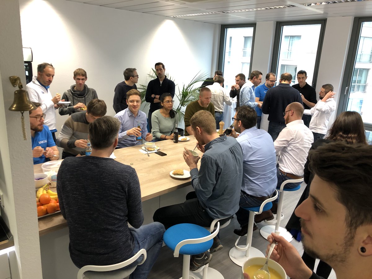 VANTAiO's tweet photo. VANTAiO Re-Bootcamp 2019: 👨‍💻 ein Boot tut immer gut! Zum 2. Mal gab es das #SAP #Portal #Bootcamp, heute in den neuen Büroräumen bei uns in Mainz. Das hat richtig Spaß gemacht, mit so vielen "Nerds" zusammen in einem Raum 🤓😄 #reboot #portalexperts @PORTAL_SAP #rebootcamp #Java https://t.co/x3ny5dIU9q